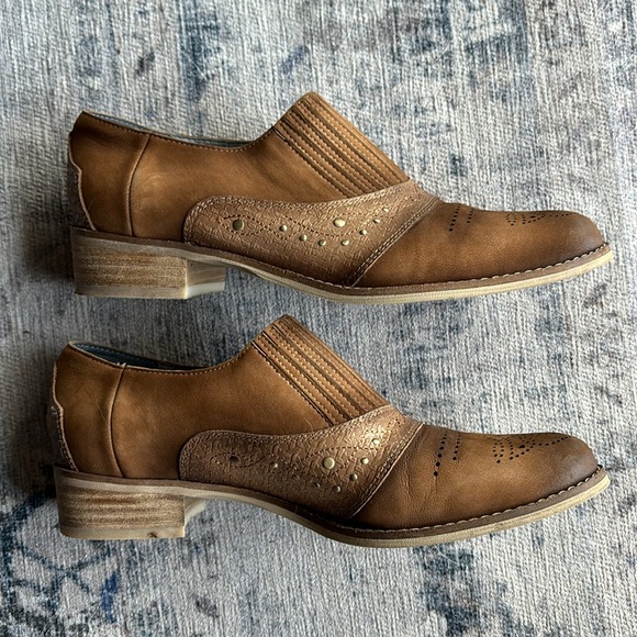 Sundance Shoes - Sundance Brown Leather Flats
